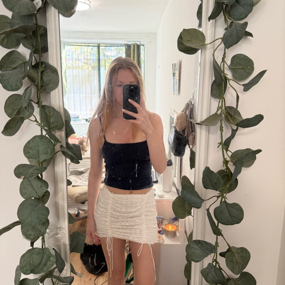 Lace scrunch skirt